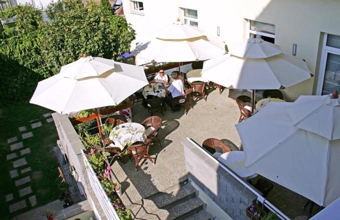 Hotel Maxim Svätý Jur Eksteriør bilde